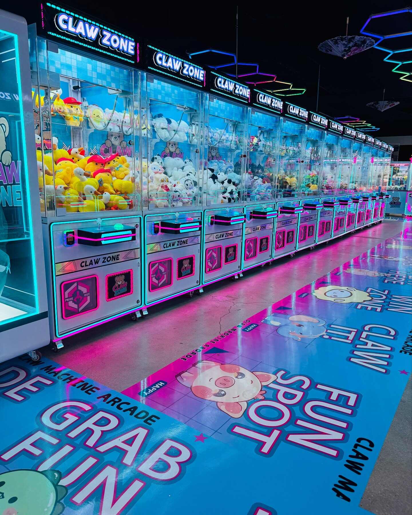 Indoor Claw Machine Dollhouse Operation Plan