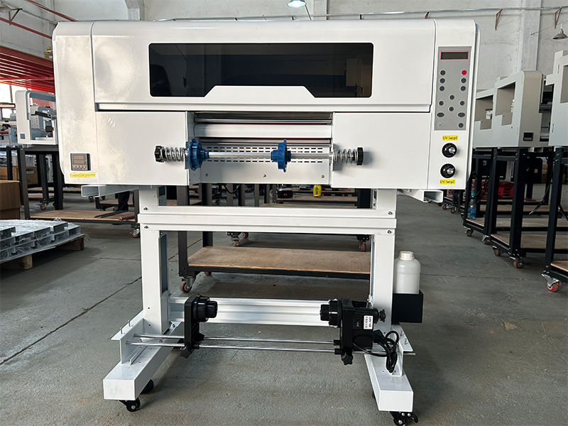 Nepřekonatelná kvalita a výkon našich UV DTF tiskáren pro nálepky