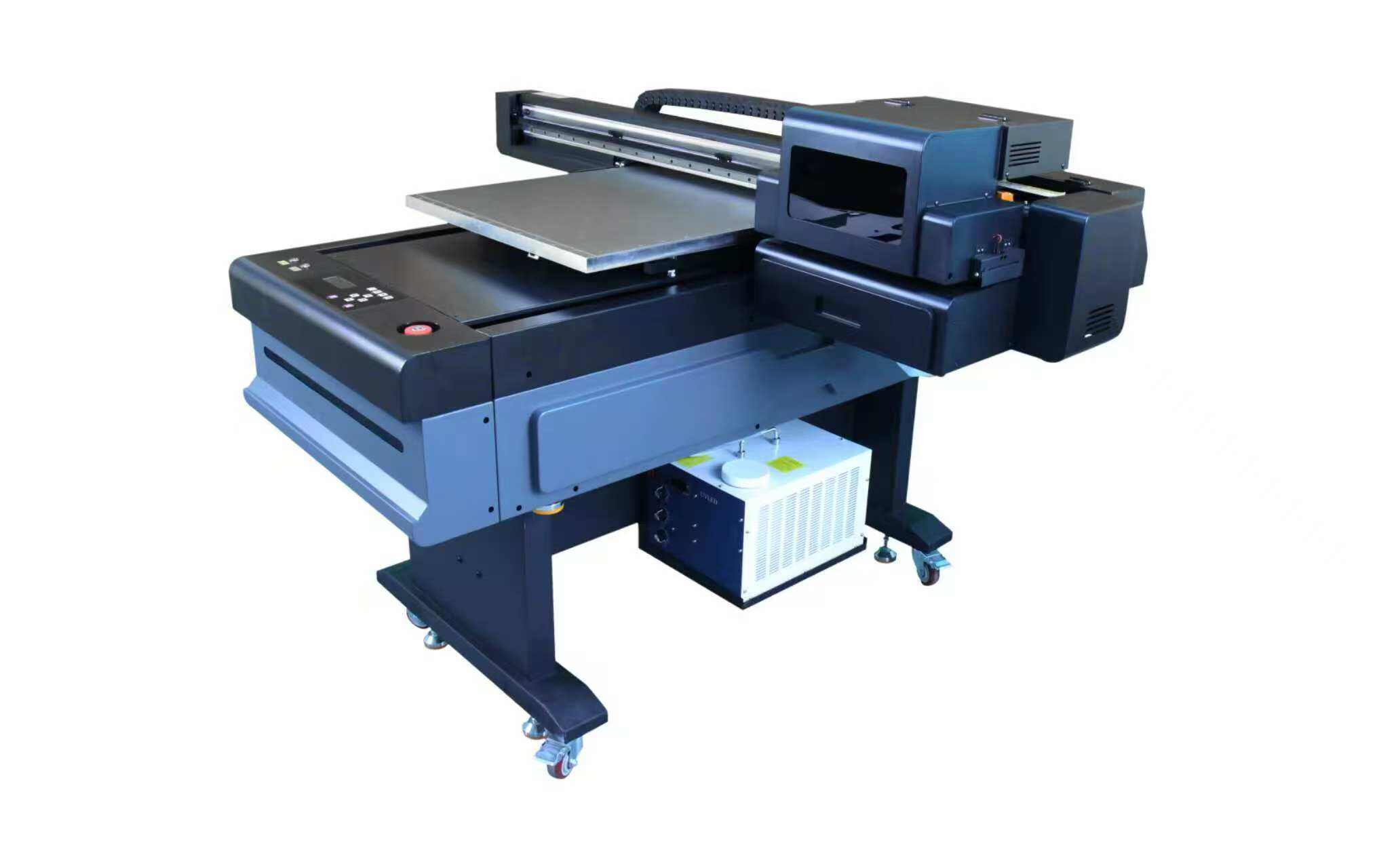 Nepřekonatelná univerzálnost UV tiskárny 6090