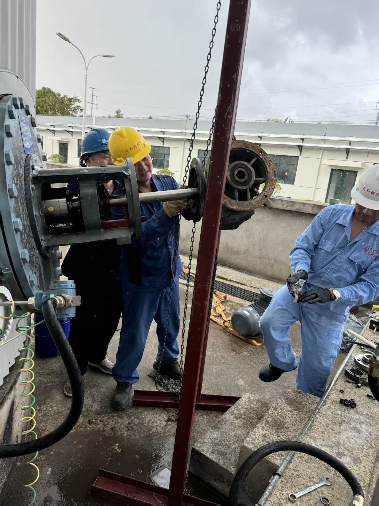 Jiangsu Golden Eagle Side Agitator Mechanical Seal—On-Site Installation & Commissioning1.jpg