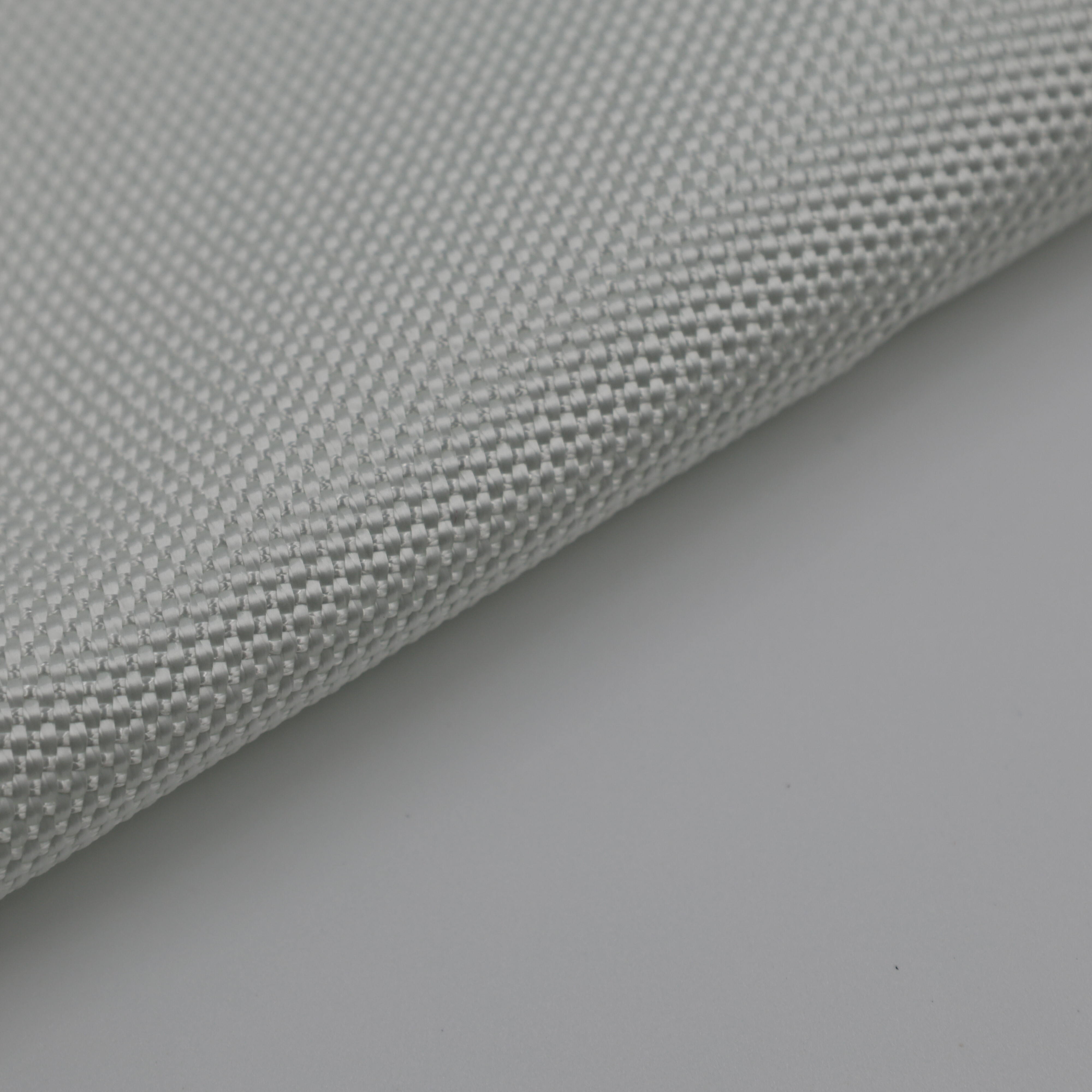 टिकाऊ फाइबरग्लास ग्रेटिंग की अतुल्य शक्ति और स्थायित्व