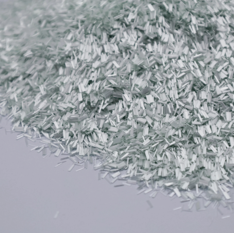 ما هي فوائد استخدام الخيوط المستمرة كتعزيز؟