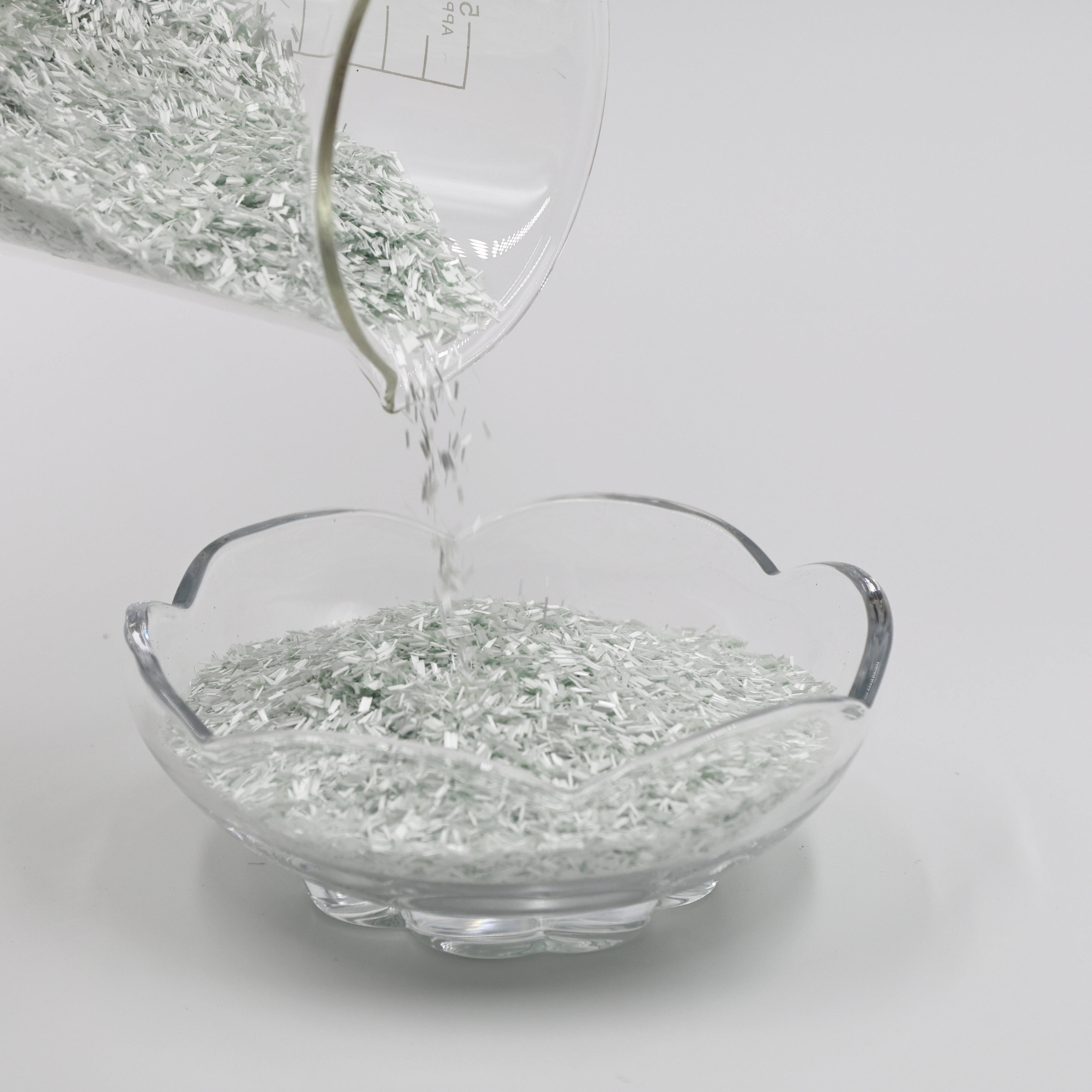 חתיכות חוטים