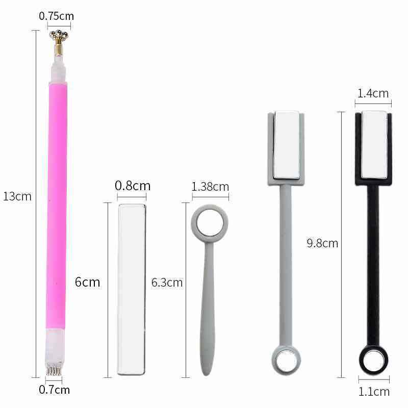 Crearea Modelului de Unghii cu Baghetă Magnetică în Formă de Ochil de Pisică