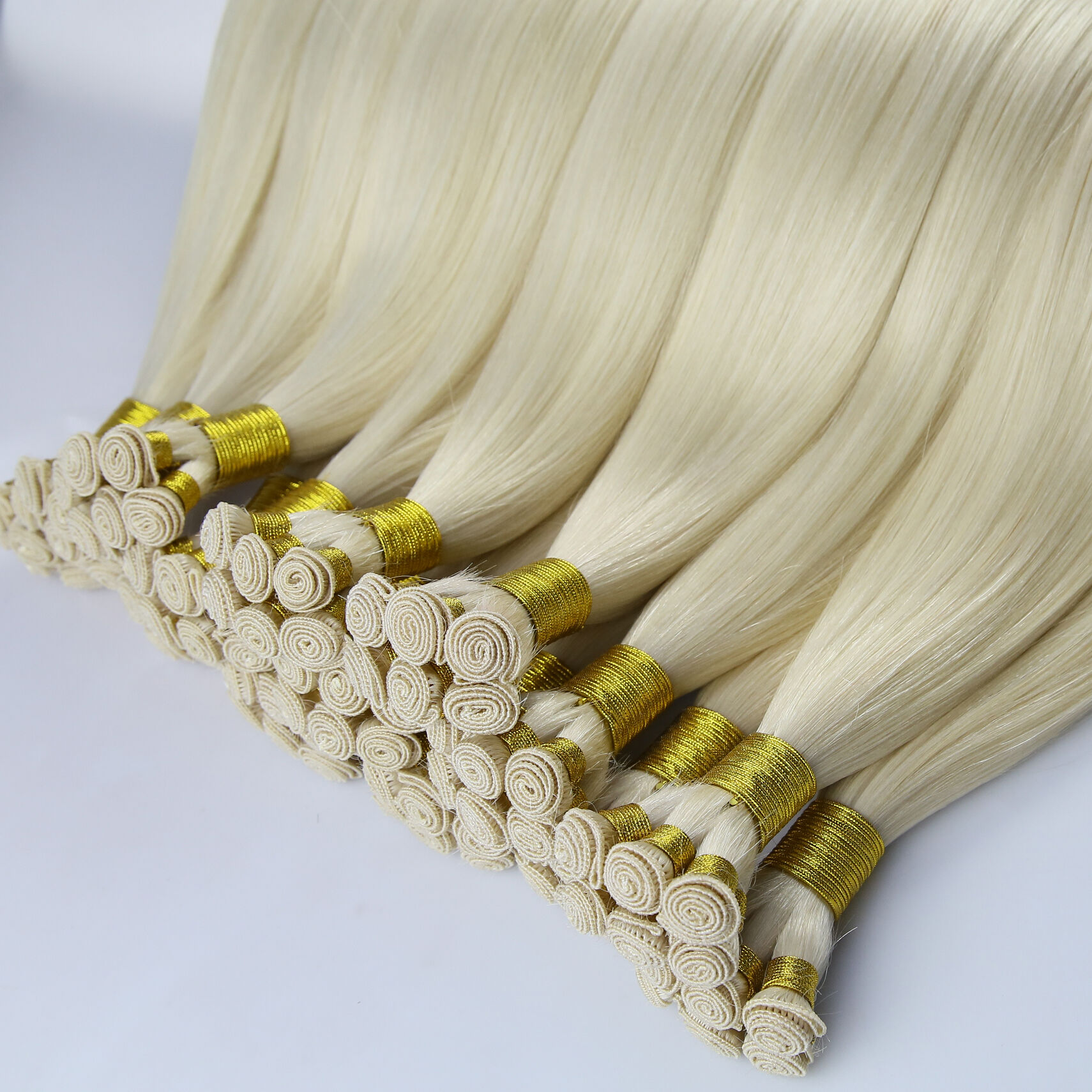 Как правильно устанавливать ручные наращиваемые пряди, как профессионал