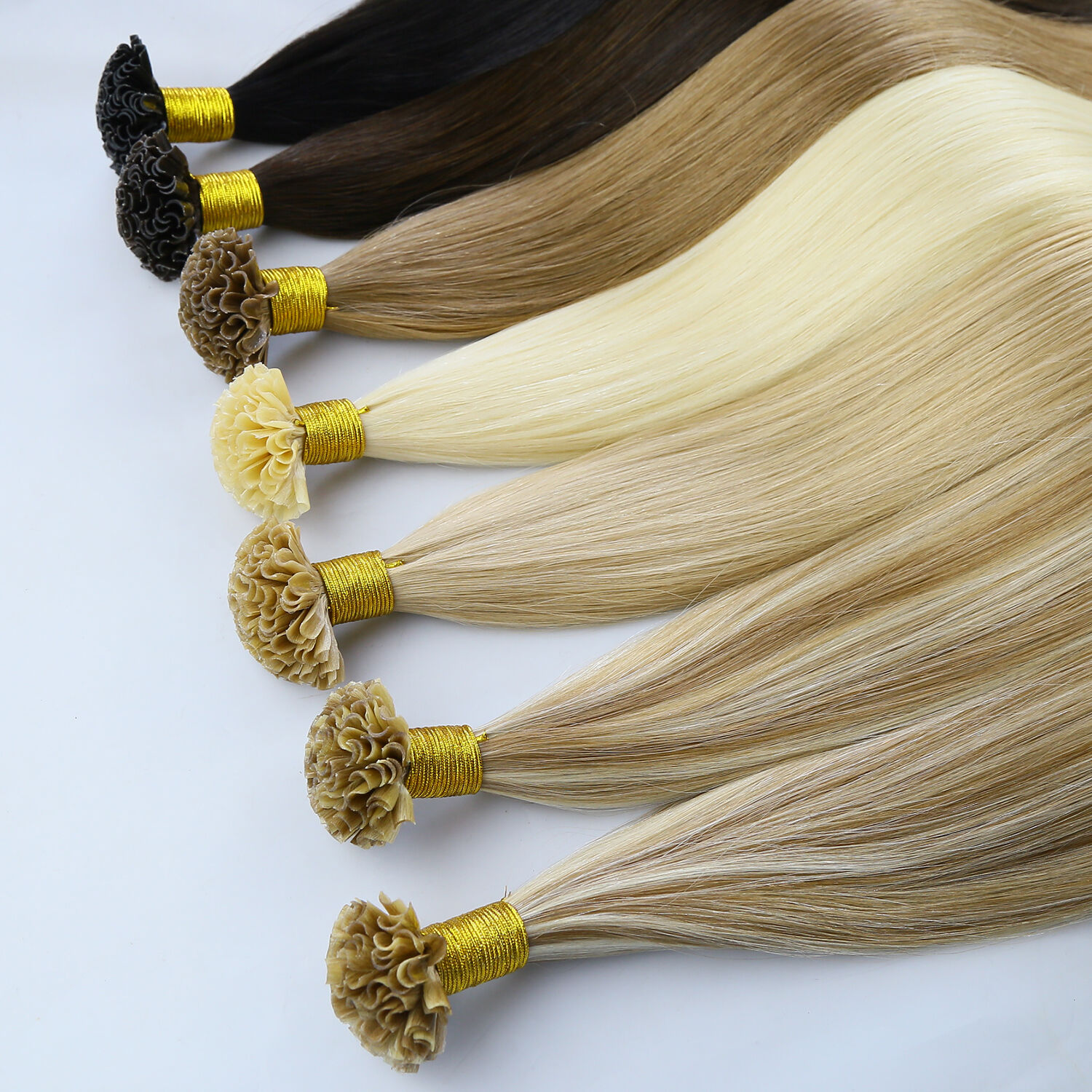 Как ухаживать за наращиваемыми волосами, чтобы сохранить их высокое качество надолго