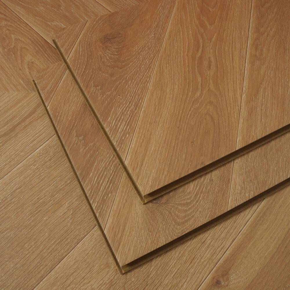 Weathered Brown Fishbone Laminate