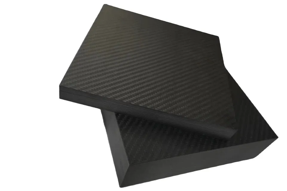 C-4 Carbon fiber laminated plate
