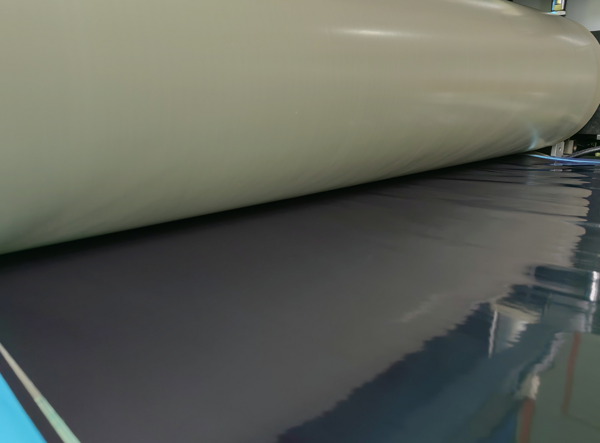 Alihkan ud prepreg sepanjang arah tegasan untuk prestasi yang lebih baik.