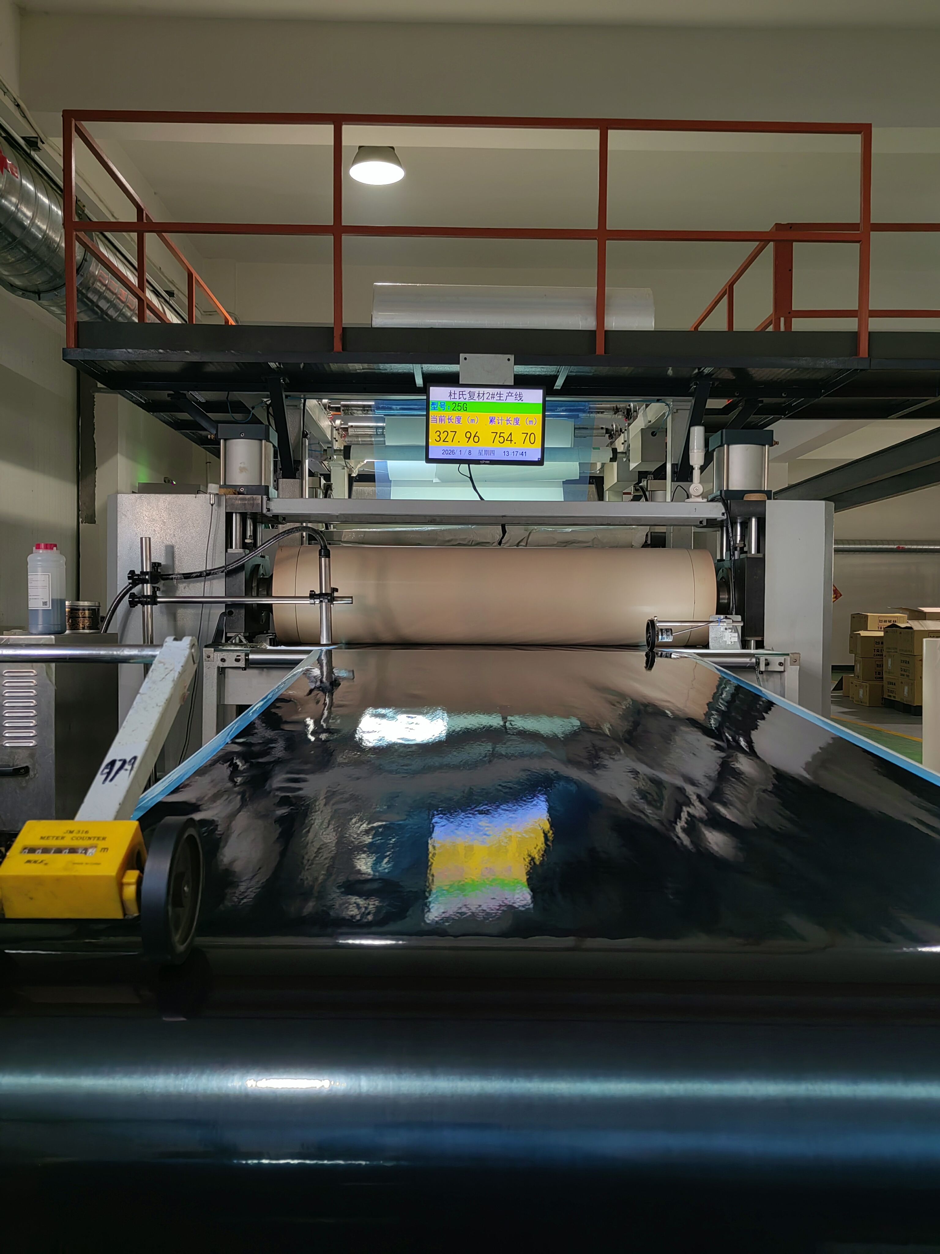 Räätälöidyt hiilikuitukomposiitit: Tarkkuu engineering teollisiin sovelluksiin