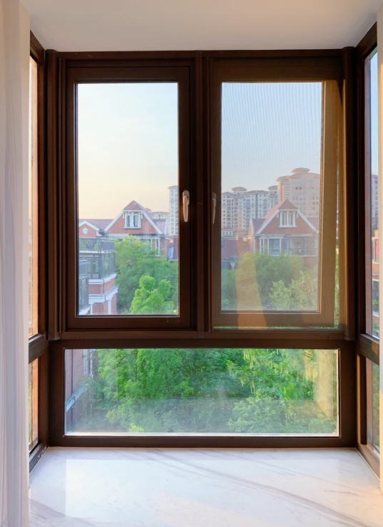 Complete Ventilation Control with Outward-Opening Design