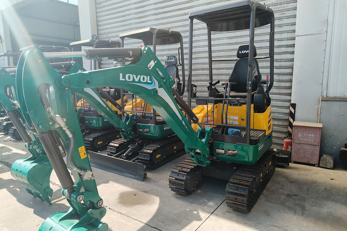 LOVOL Mini Excavators: Precision Production in Our Workshop
