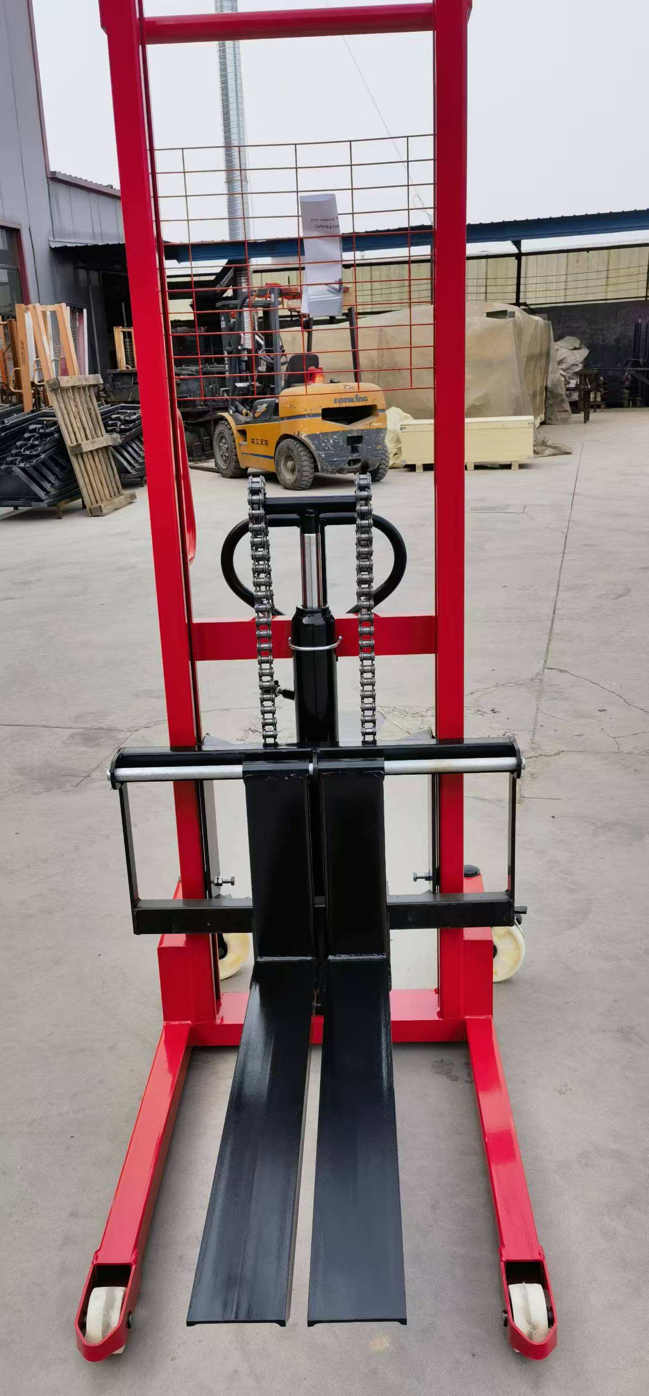 โซลูชันการจัดการด้วยมือสำหรับรถโฟร์คลิฟต์ระดับผู้เชี่ยวชาญเพื่อธุรกิจของคุณ