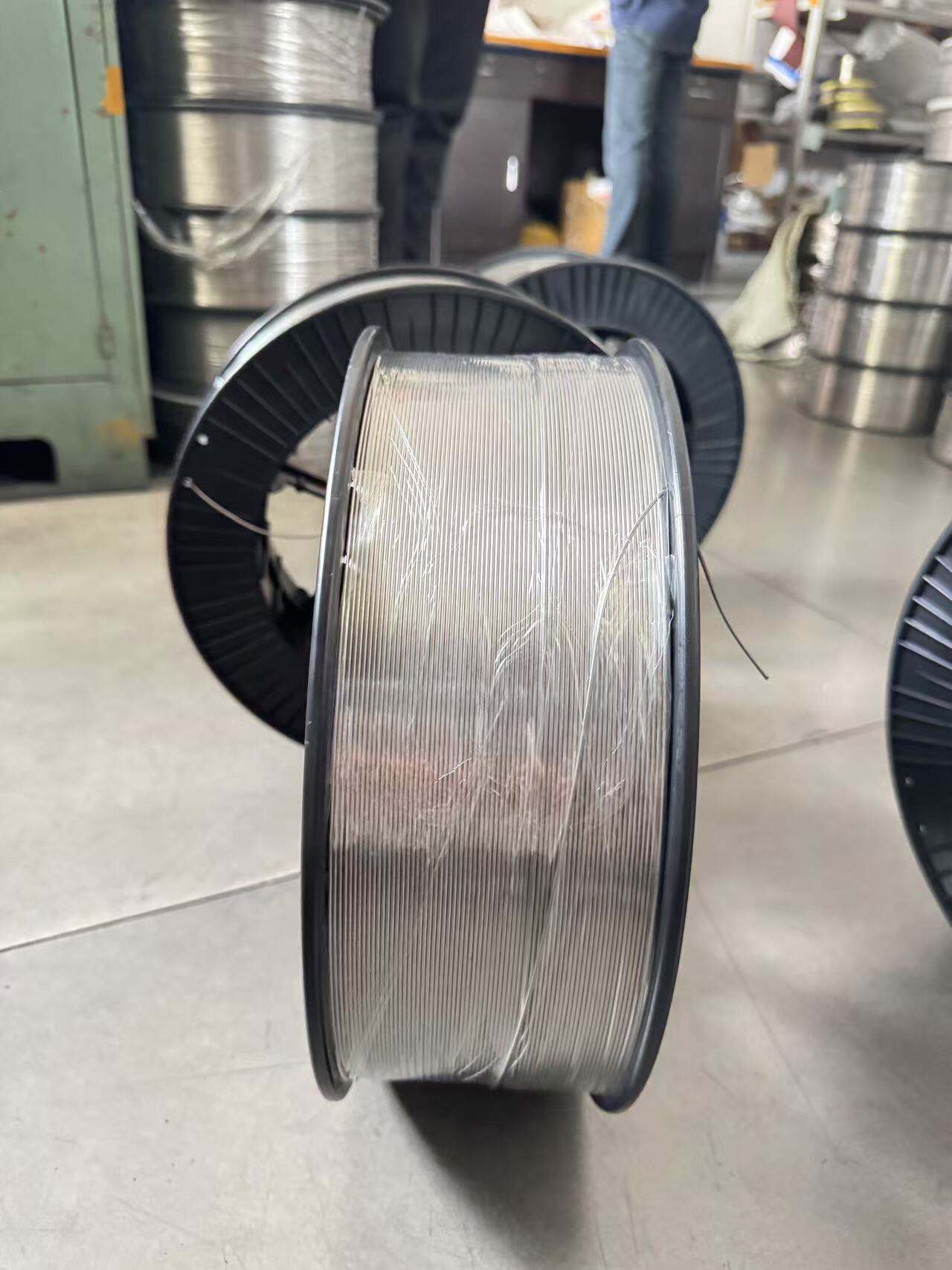 Overlegen styrke-til-vekt-forhold og holdbarhet