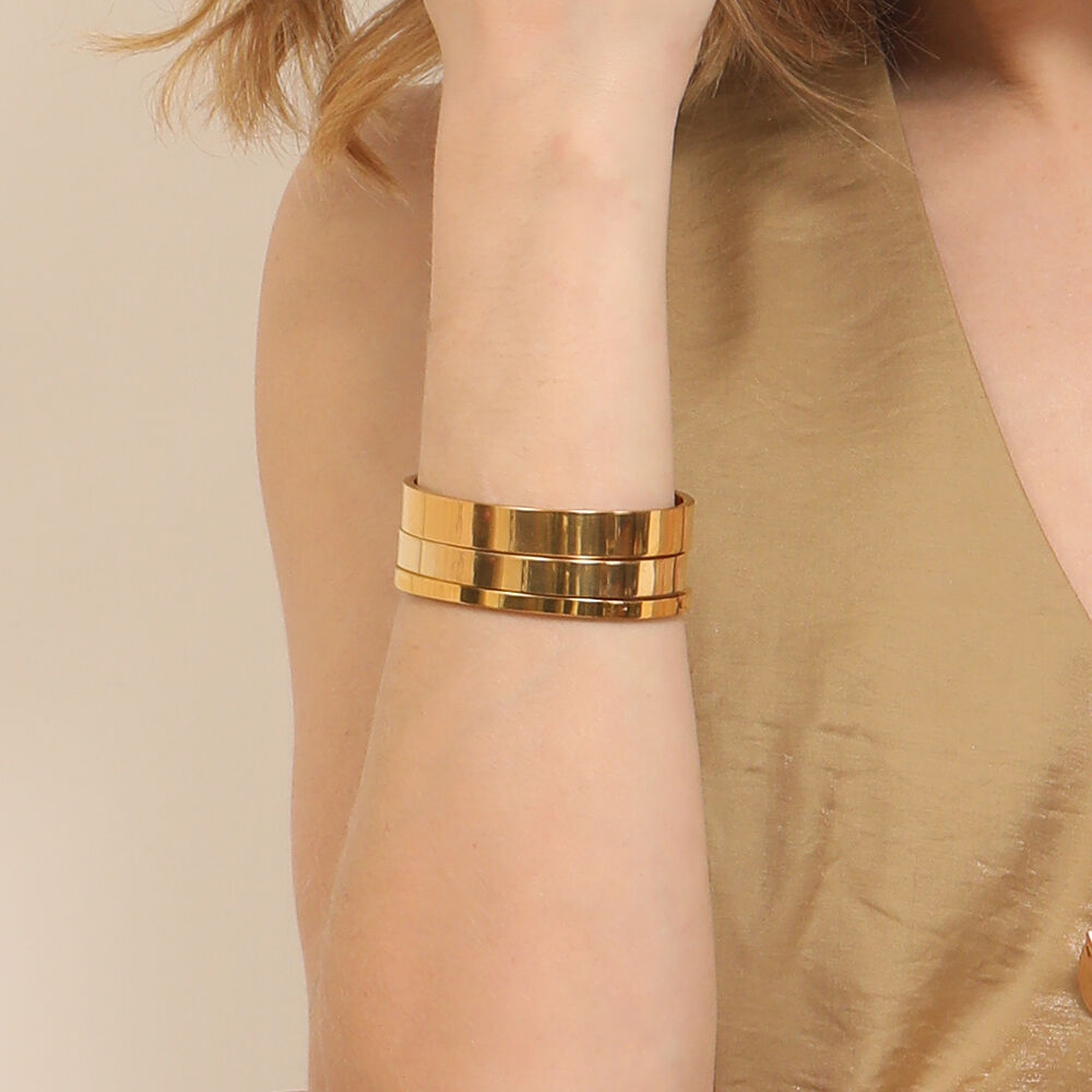 How to Style Bangle Bracelets for a Fashion-Forward Look