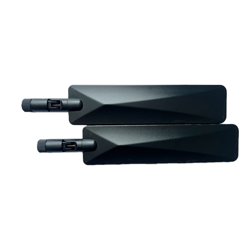 High gain omnidirectional rubber rod antenna