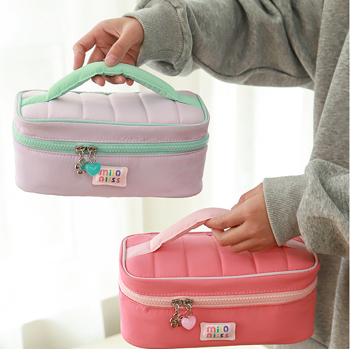 Wholesale women's Gift Green Yellow Blue red Multi Use Top Handle Cute Candy Color Quilted Puff Puffy Puffer Makeup Cosmetic Bag