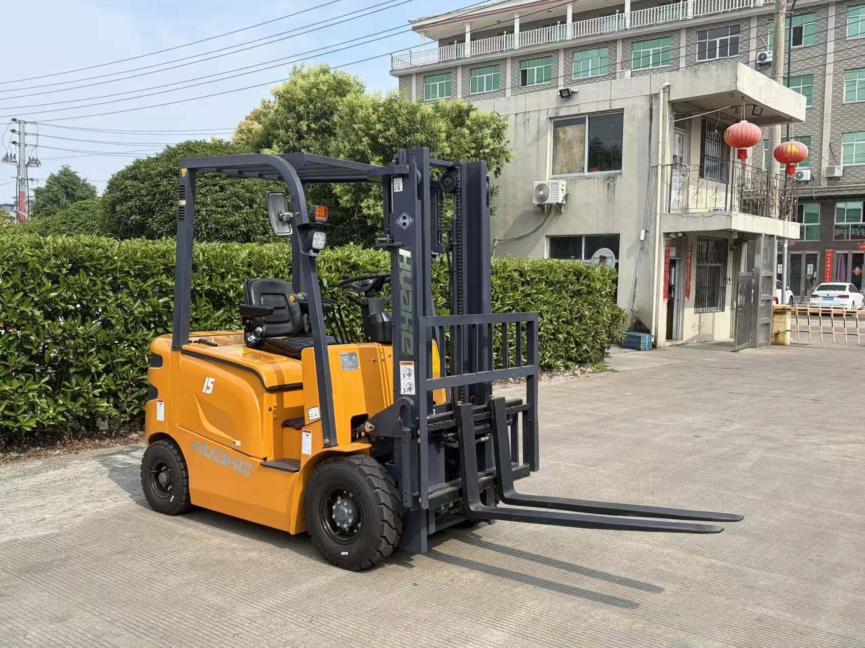 HH15Z 1.5-ton compact diesel forklift, suitable for logistics and material handling