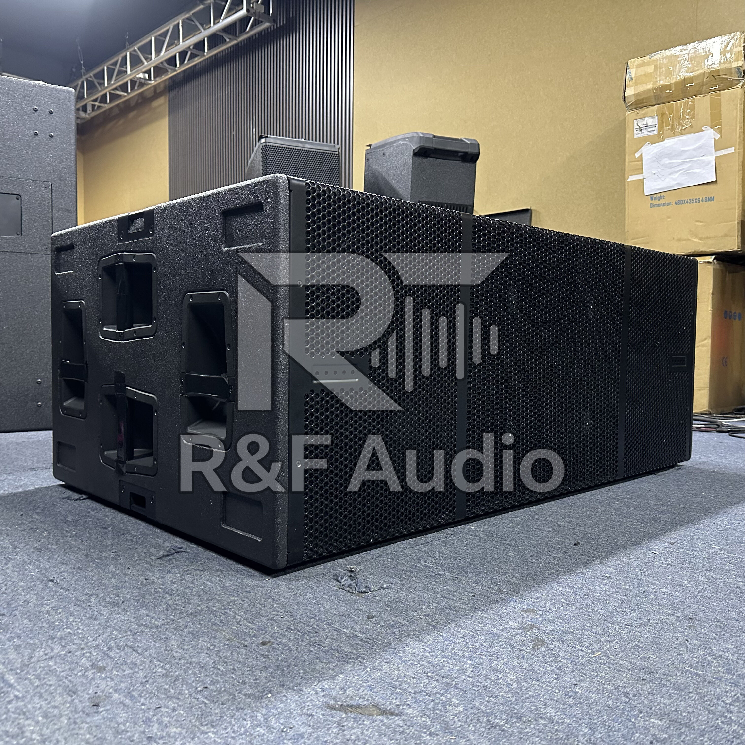 زیربلندگوی فعال دوکانالهٔ VIO S218 با سایز ۱۸ اینچ و درایور نئودیمیوم ۱۸ اینچی، سیستم صوتی بسیار پرطراوت (بیس عمیق)، سیستم صوتی فعال/غیرفعال، تجهیزات صوتی دی‌جی