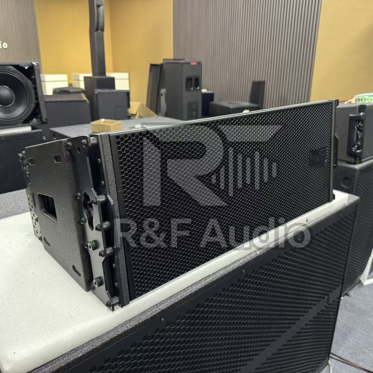 Cancellazione avanzata del rumore e qualità audio cristallina