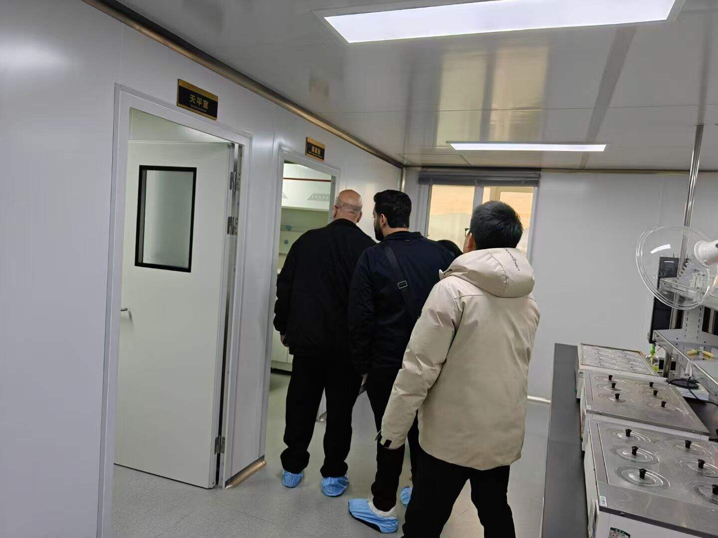 Focus on Cooperation! Foreign Clients Visit Hengmaster to Inspect PET Food Tray Production Capabilities