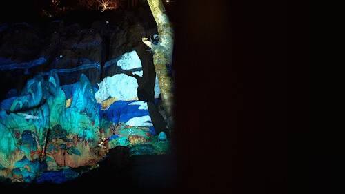 Light And Shadow Create a Big Show Of Immersion Night Tour, And The Waterproof Box Of Outdoor Projector Of Dongguan Shirui Company Helps Huzhou Reproduce The Culture Of "Lu Yu And Tea"