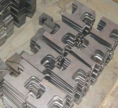 aluminum thickness directly affects achievable tolerances and edge quality