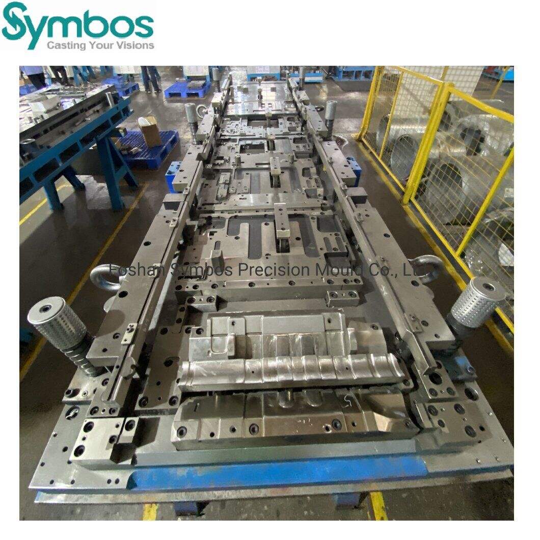 guide pillar and guide bush aligning tool halves