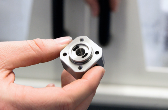 early dfm collaboration between engineers and fabricators optimizes both cost and timeline