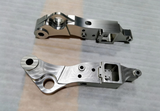 comparison of job shop contract manufacturer and full service machining supplier environments