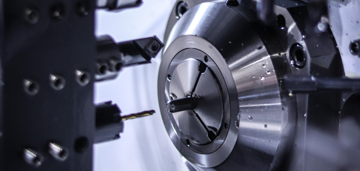 การกลึงโลหะด้วยเครื่อง CNC แบบเจาะลึก: จากการเลือกวัสดุจนถึงชิ้นส่วนสำเร็จรูป