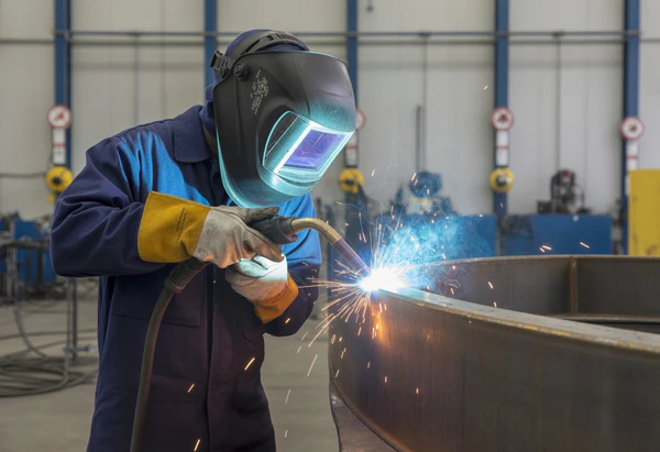 basic flux core welding workflow from joint prep to slag cleanup