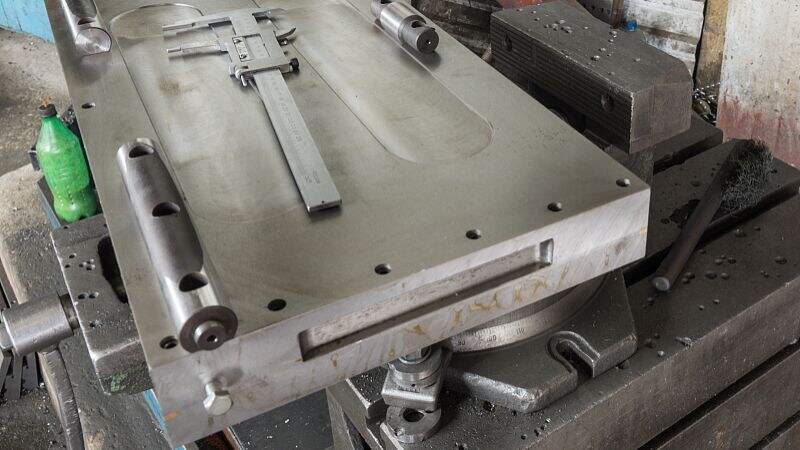 different stainless families can respond to magnets differently