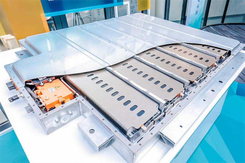Magazine batteries for new energy vehicles.jpg