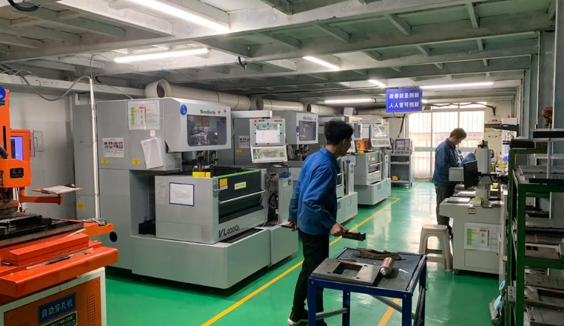 aluminum sheets in various standard thicknesses for fabrication