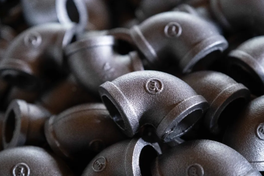 isothermal forging process producing precision automotive components with uniform temperature control