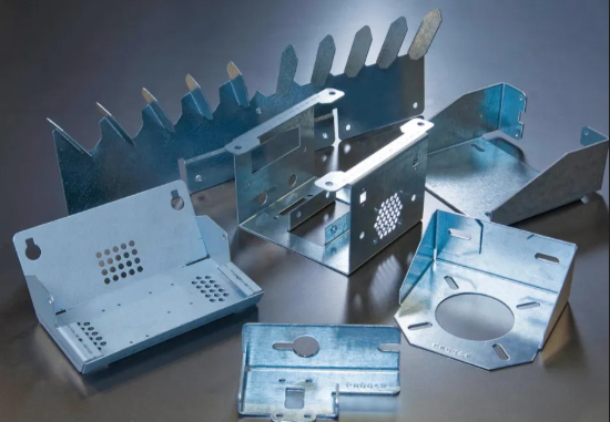 proper bending technique ensures precise angles without cracking aluminum sheet