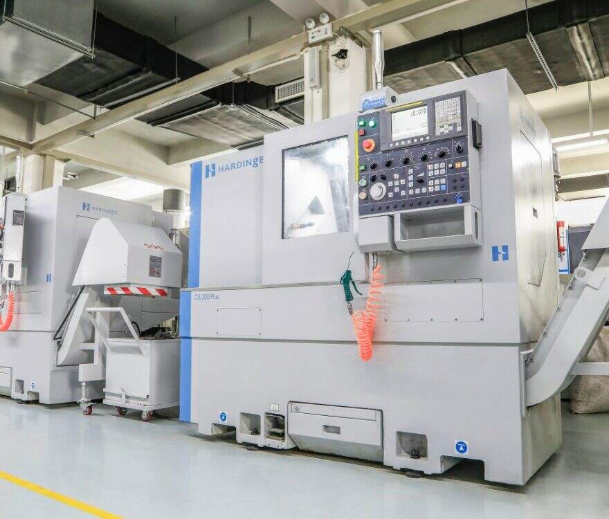 advanced 5 axis cnc machining center producing precision aerospace components