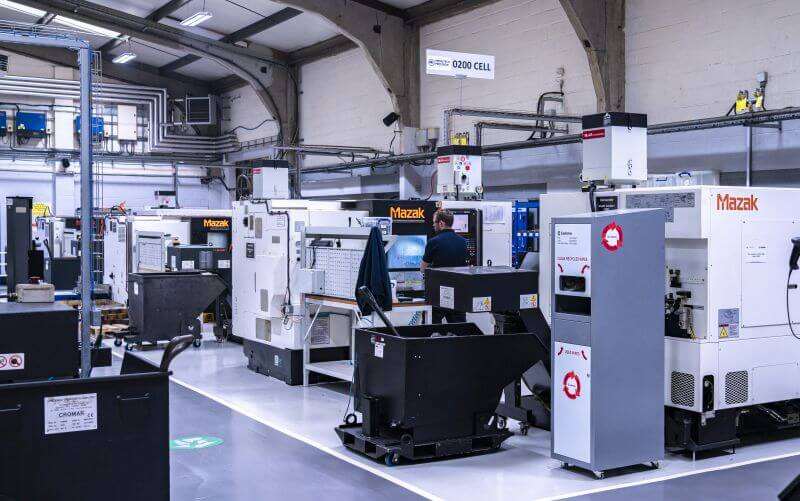 การผลิตด้วยเครื่องจักร CNC: 8 การตัดสินใจสำคัญก่อนขยายกำลังการผลิต