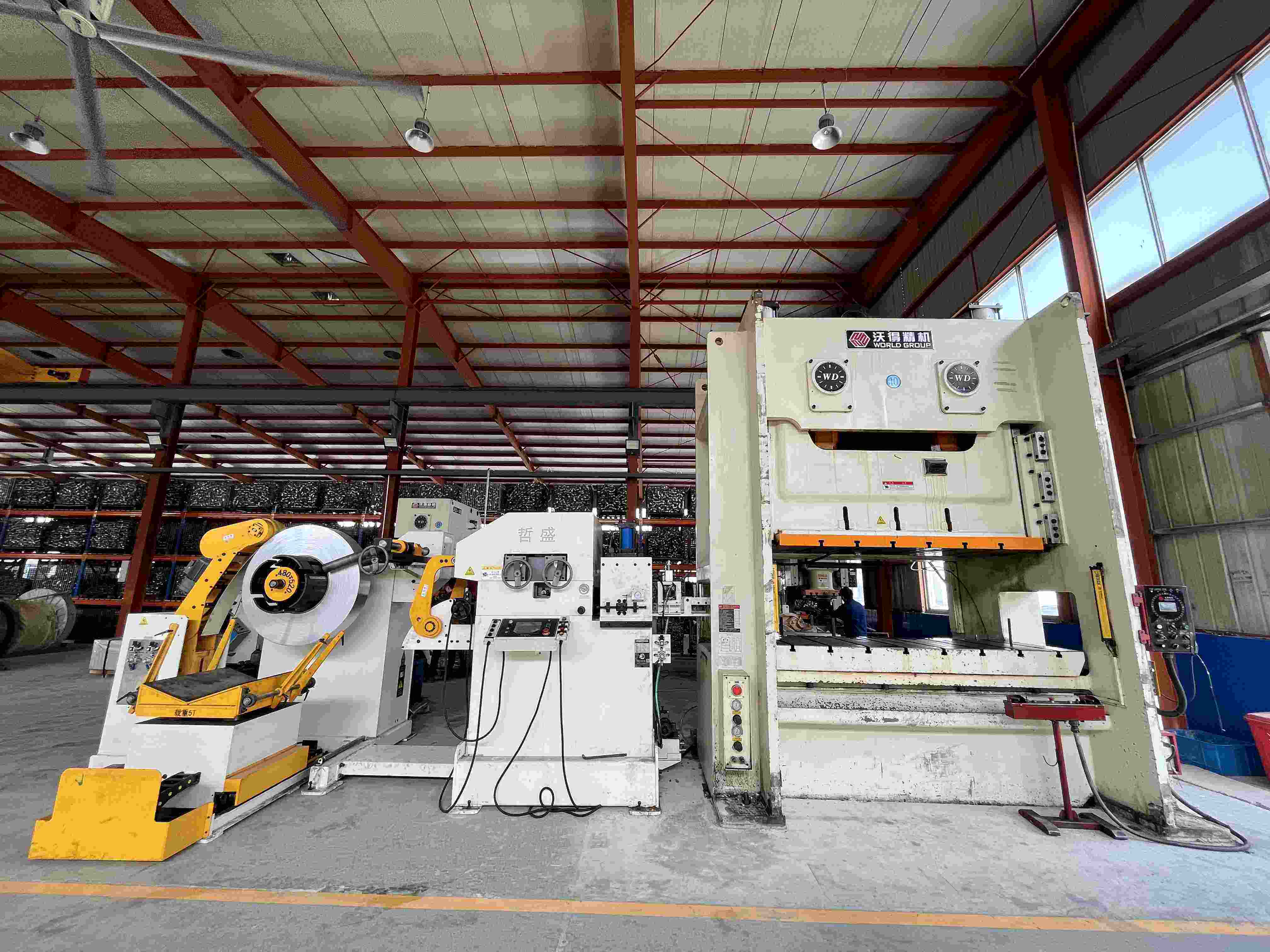 die set components showing how tooling elements align and integrate with the press