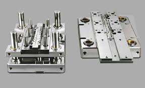 Le procédé à matrice progressive décrypté : de la disposition de la bande à la pièce finie