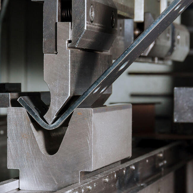 Gia công tấm nhôm chi tiết: Từ việc lựa chọn hợp kim đến bước cắt cuối cùng