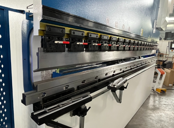 cnc press brake with digital controls for precision sheet metal bending operations