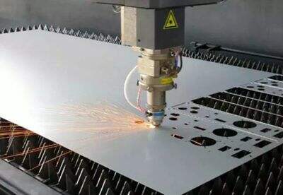 visual comparison of fiber laser and co2 laser cutting technology systems