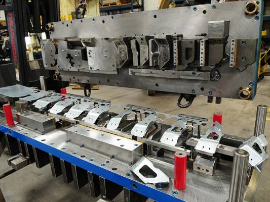 cae simulation predicting material behavior before physical die construction