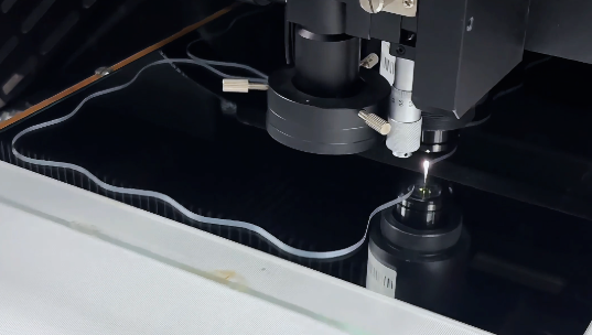 cnc milling machine precision cutting a metal component in a modern manufacturing facility