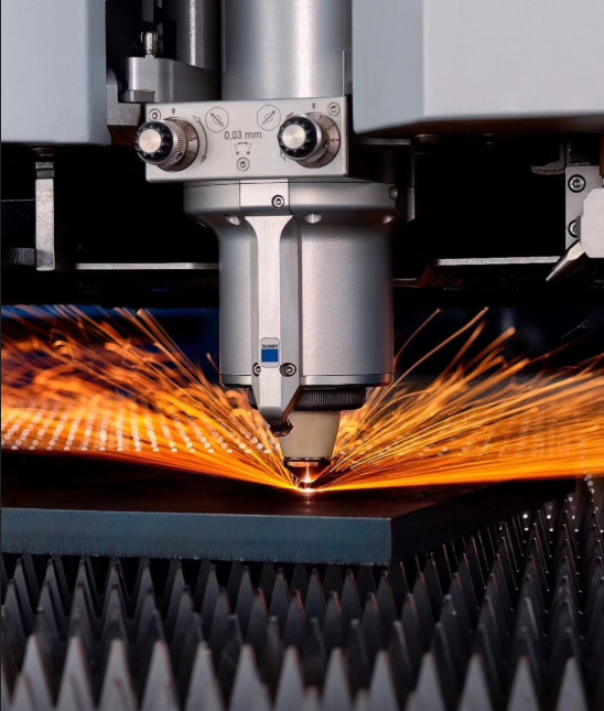 comparison of optimal versus defective thin metal laser cut edges