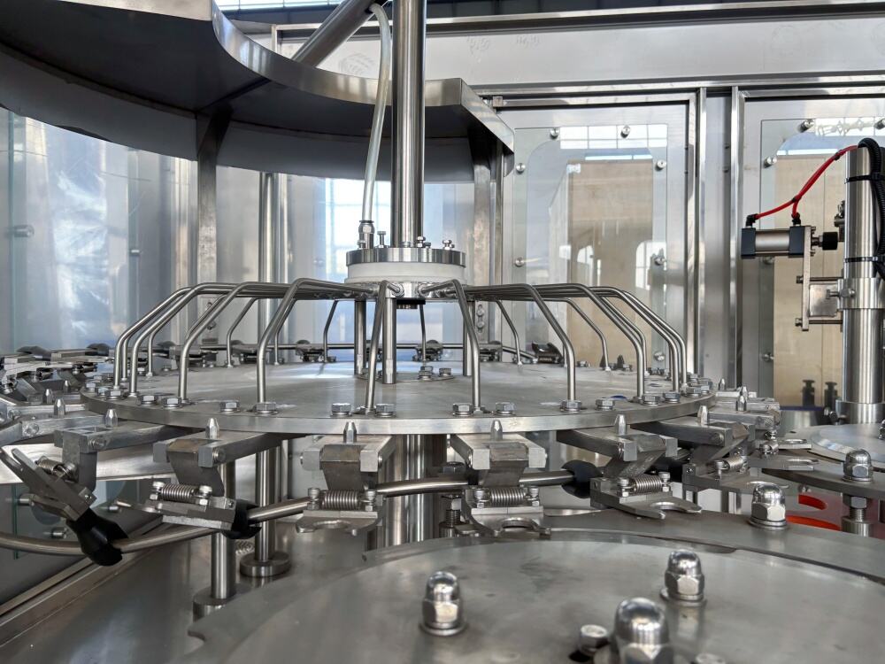 carbonated drinks filling machine3.jpg