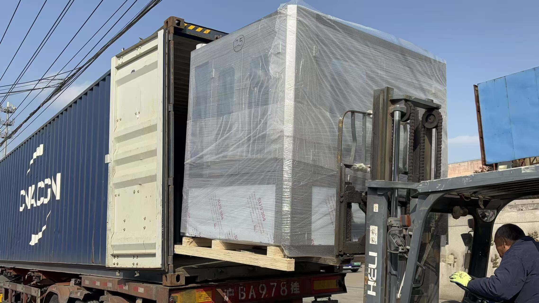 2000BPH Complete Plastic Bottle Water Production Line Shipping to Senegal Today