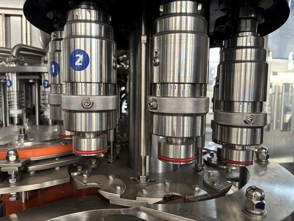 juice filling machine3.jpg